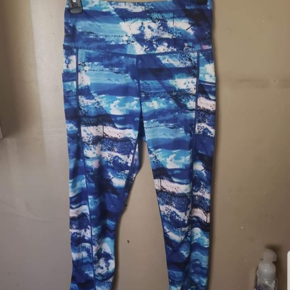 Yoga pants with pockets!